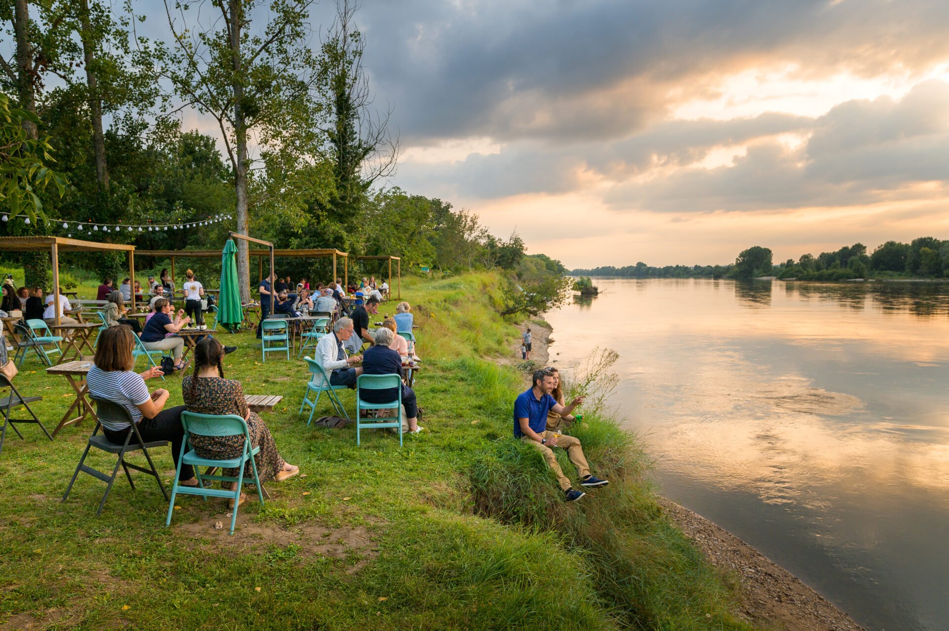 Savage outdoor bar at Chargé