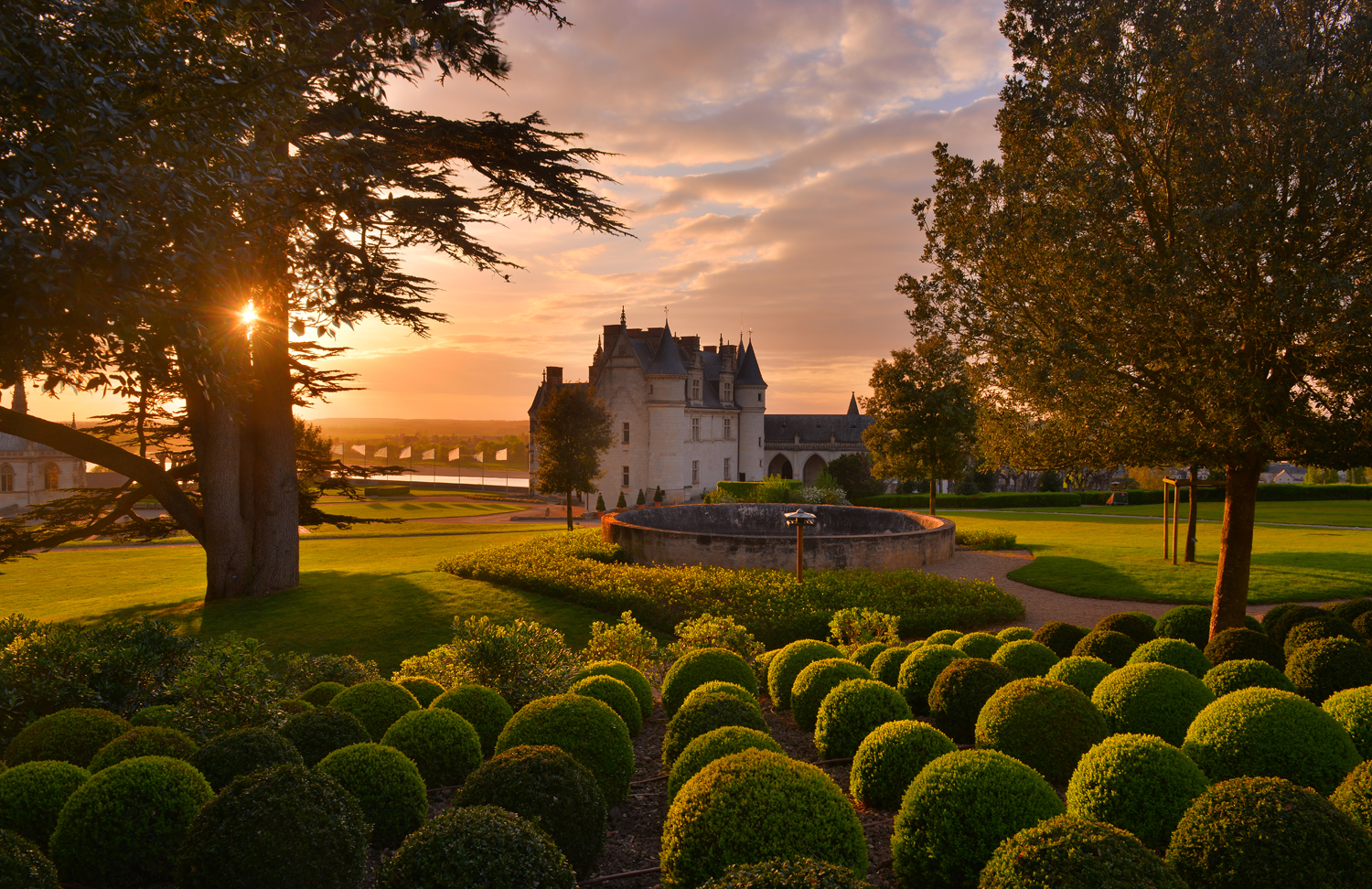 night view amboise castle