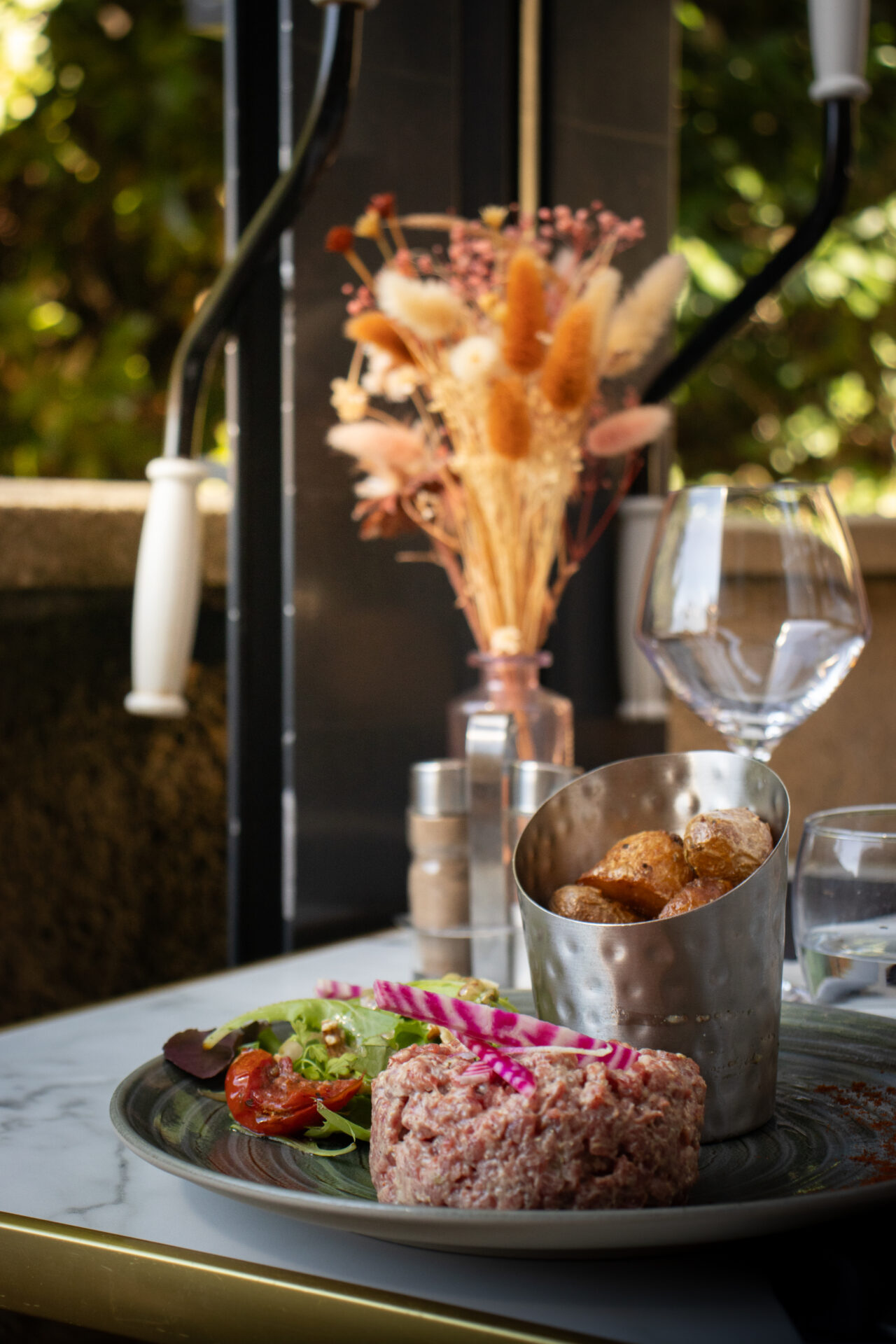 Menu Tatare, La Terrasse Restaurant, covered terrace, traditional cuisine, local, Touraine