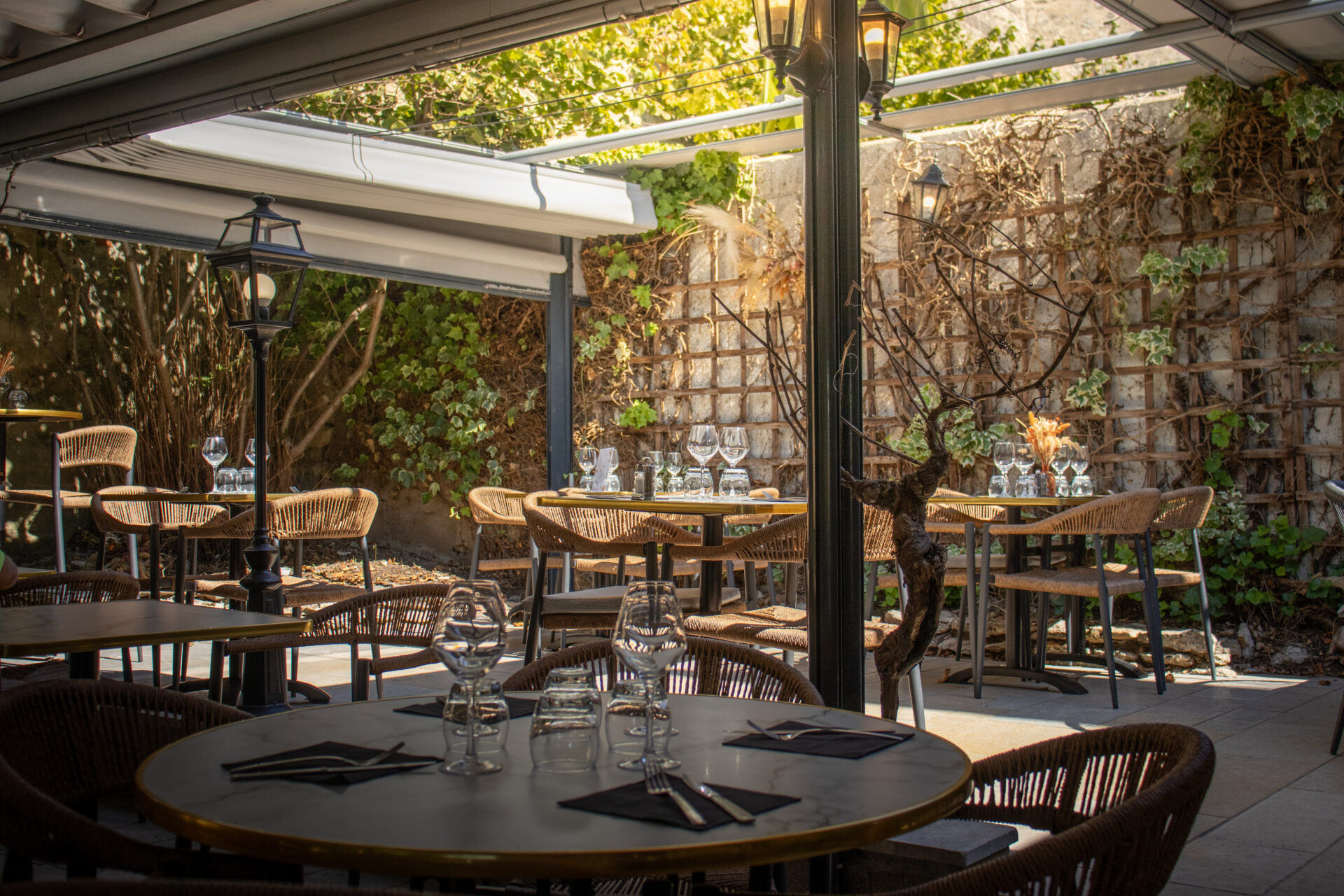 La Terrasse Restaurant, covered terrace, traditional cuisine, local, Touraine