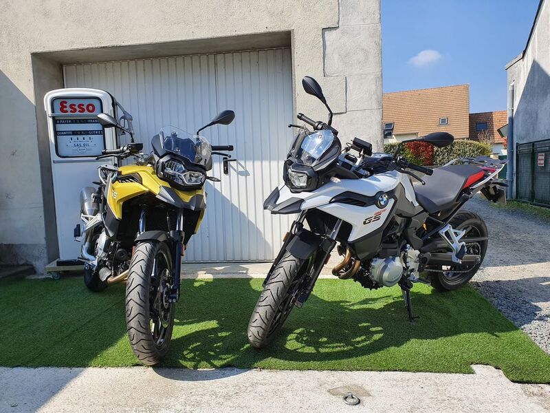 04-location-moto-scooter-ride-in-tours