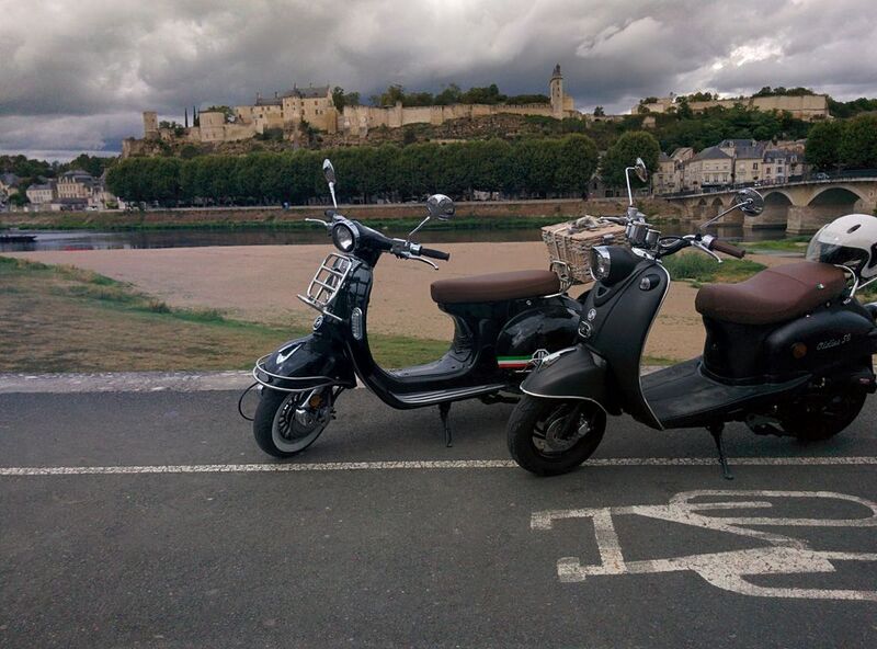 07-location-moto-scooter-ride-in-tours