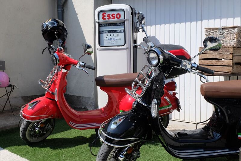 11-location-moto-scooter-ride-in-tours