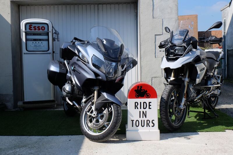 14-location-moto-scooter-ride-in-tours