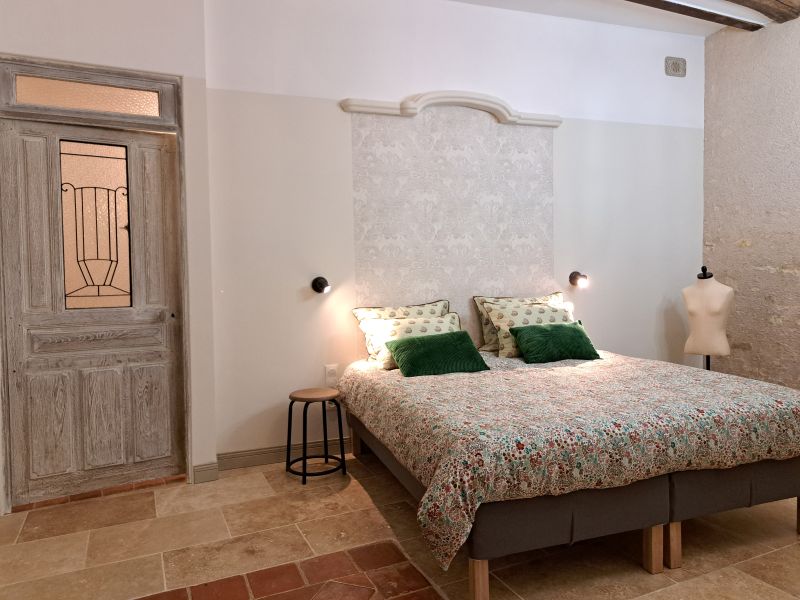 7. Le  Grand Roc Touraine gîte de Groupe 16 pers près Chenonceau  (2) Chambre accessible partie gauche
