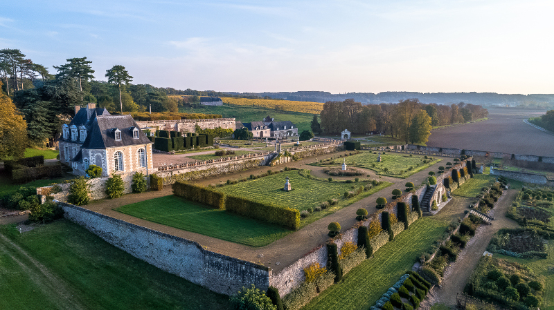 Chateau-de-Valmer-Vue-aerienne-Charly-s-Drone