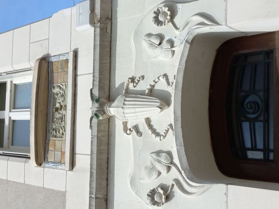 Détail Art Nouveau d'une maison d'Amboise