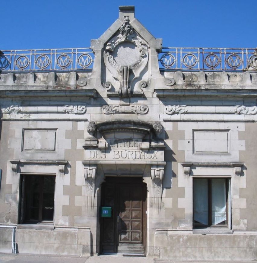 Entrée des bureaux de l'ancienne entreprise Mabille à Amboise