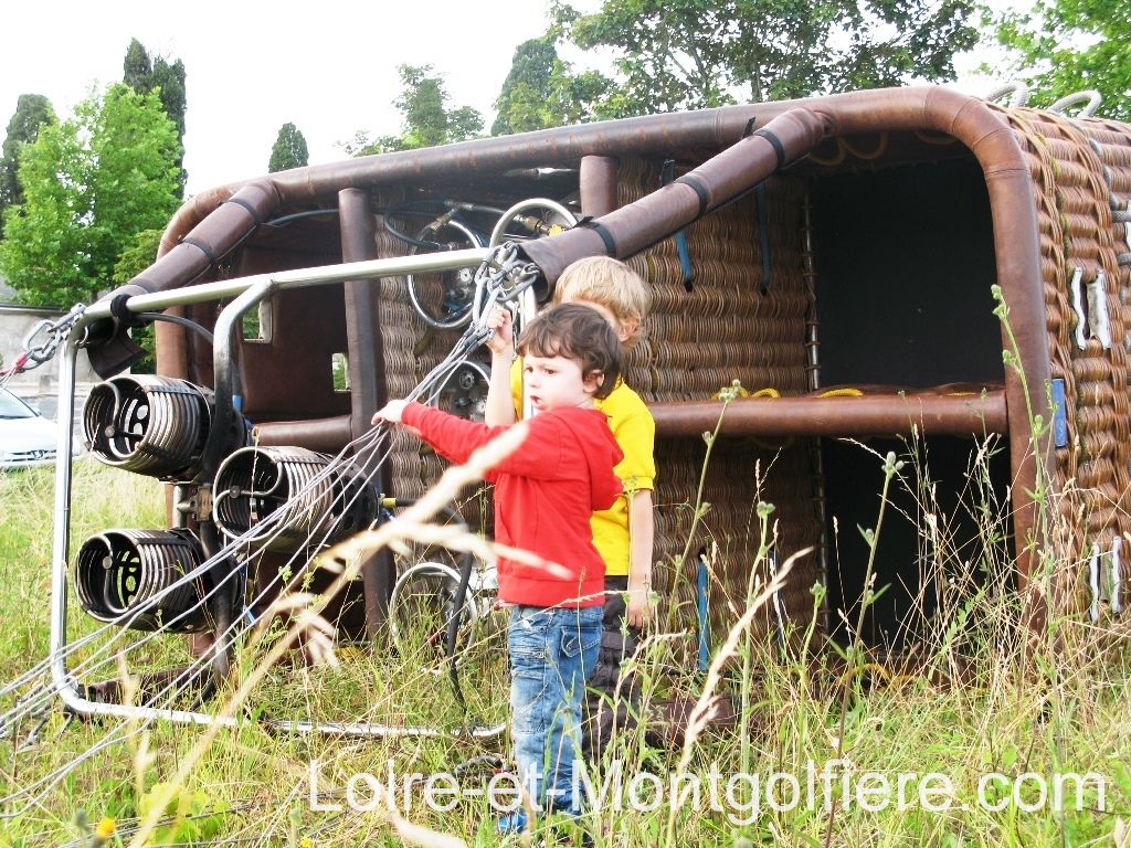 Les enfants avant le bapteme - Loire et Montgolfiere