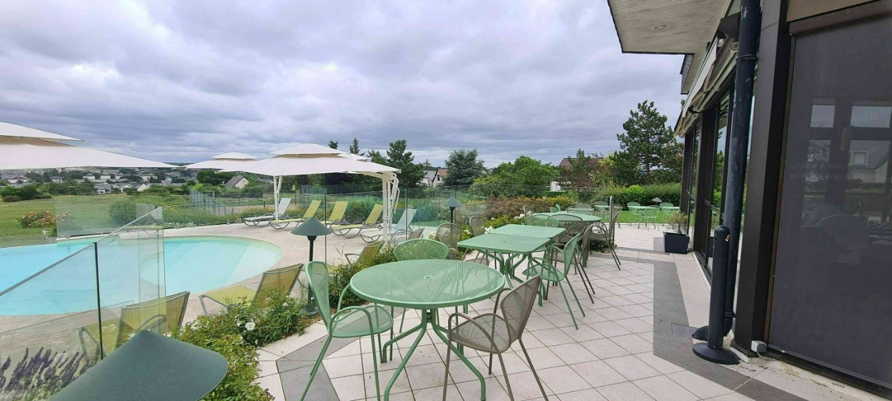 Terrasse Novotel Café
