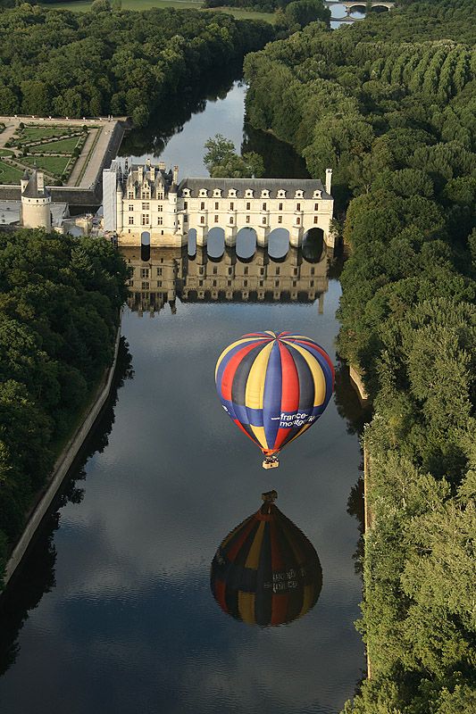 Vol-en-montgolfiere-France-Montgolfiere