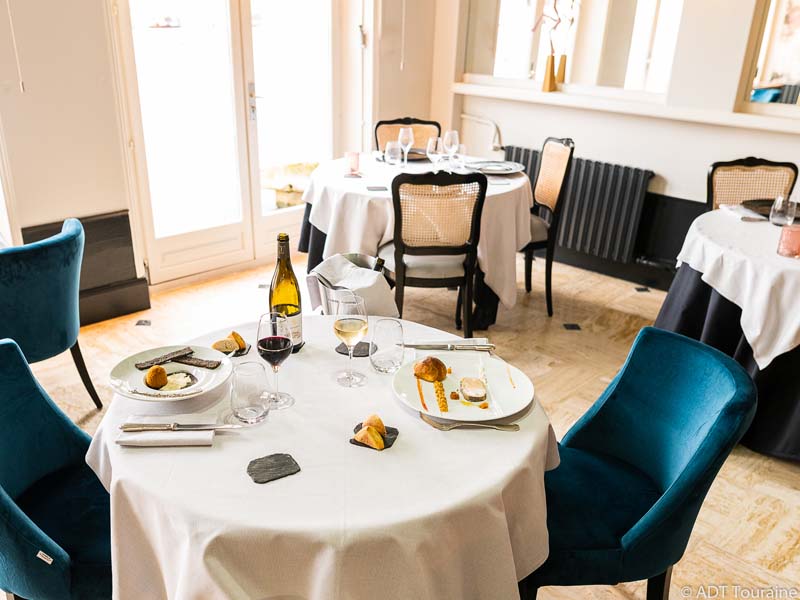 Le Cheval Blanc - Hôtel restaurant à Bléré