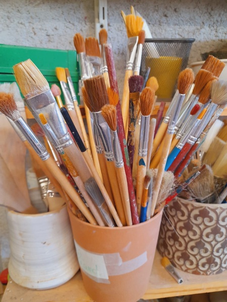 Poterie en Folie, cours de modelage, tournage, boutique et atelier de poterie à Chargé, Val d'Amboise