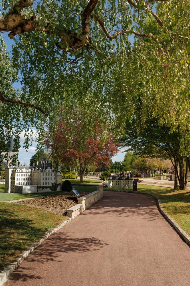 Allée du Parc Mini Châteaux d'Amboise