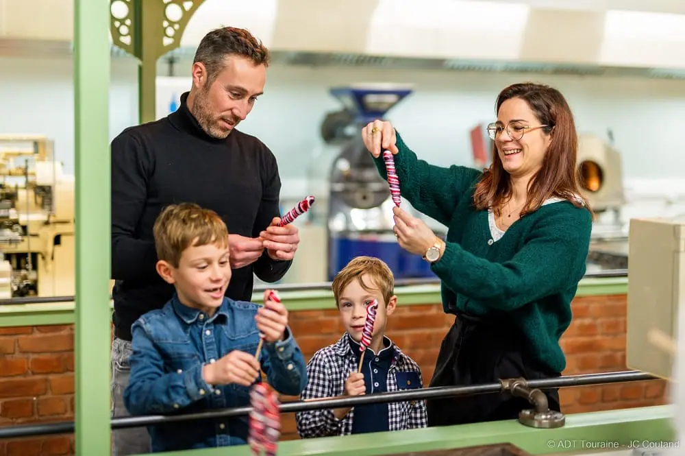 visite enfants amboise conservatoire confiserie